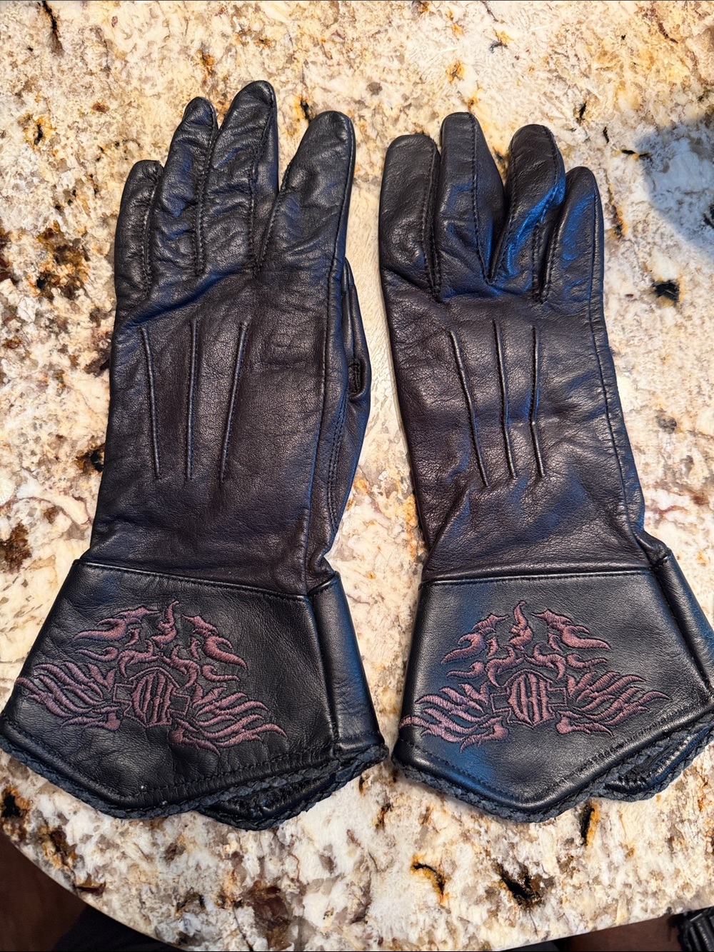 Harley-Davidson Black Leather Women's Gloves with Pink Embroidered Flame Cuff